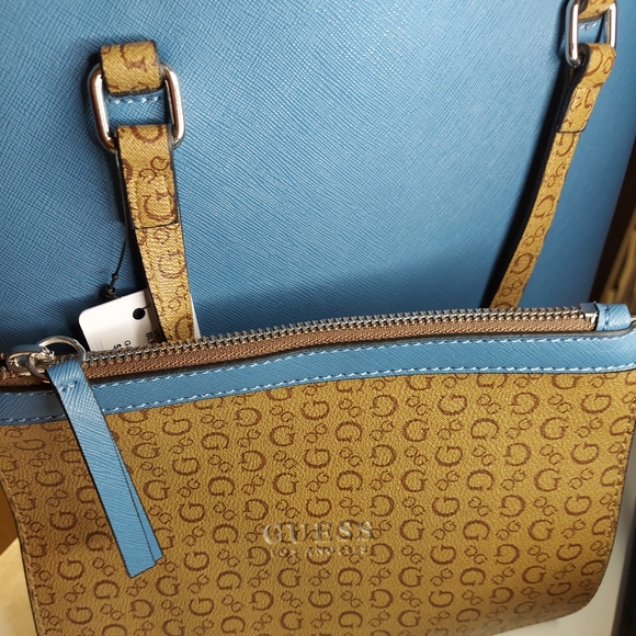 Guess Womans shoulder bag - Picture 3 of 4